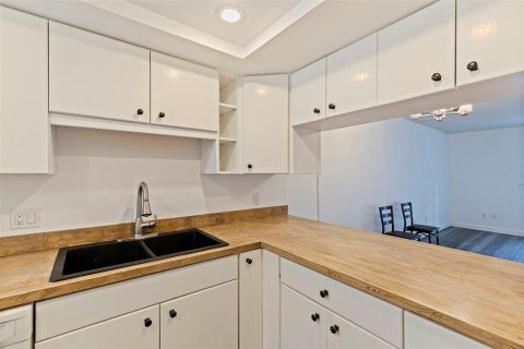 Copropriété à vendre à Tampa, Floride: 2 chambres, 83.98 m2 № 1918410 - photo 5