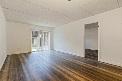 Copropriété à vendre à Tampa, Floride: 2 chambres, 83.98 m2 № 1918410 - photo 10