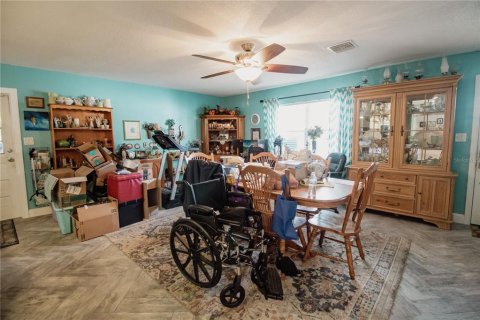 House in Auburndale, Florida 4 bedrooms, 204.85 sq.m. № 1750781 - photo 17