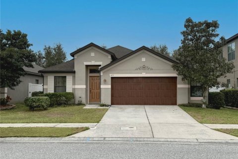House in Spring Hill, Florida 3 bedrooms, 169.36 sq.m. № 1732827 - photo 1