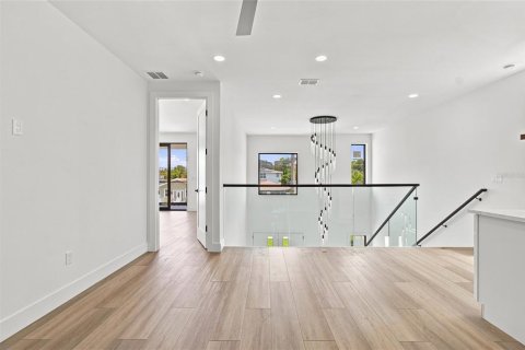 Villa ou maison à vendre à Tampa, Floride: 4 chambres, 293.11 m2 № 2299540 - photo 26