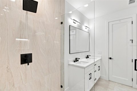 Villa ou maison à vendre à Tampa, Floride: 4 chambres, 293.11 m2 № 2299540 - photo 23