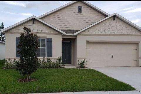 House in Winter Haven, Florida 4 bedrooms, 171.96 sq.m. № 1648394 - photo 1