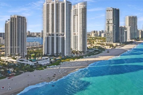 Condo in Sunny Isles Beach, Florida, 1 bedroom № 2087795