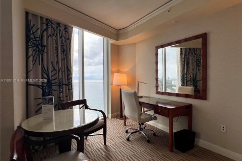Condo in Sunny Isles Beach, Florida, 1 bedroom № 2087795 - photo 16