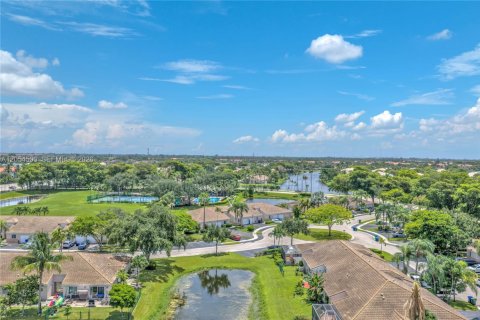 Townhouse in Miramar, Florida 2 bedrooms, 95.69 sq.m. № 2171503 - photo 14