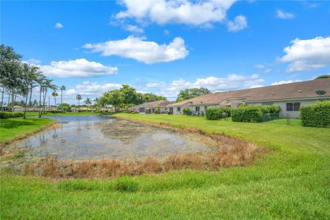 Adosado en Miramar, Florida 2 dormitorios, 95.69 m2 № 2171503