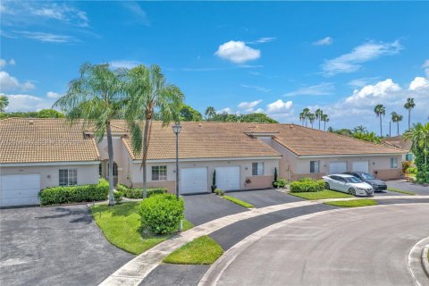 Townhouse in Miramar, Florida 2 bedrooms, 95.69 sq.m. № 2171503 - photo 4