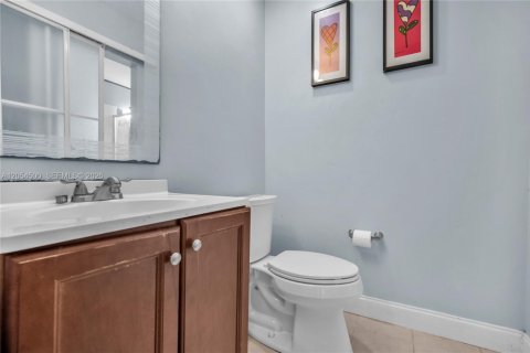 Townhouse in Miramar, Florida 2 bedrooms, 95.69 sq.m. № 2171503 - photo 29