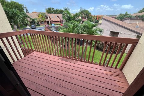 Condo in Dania Beach, Florida, 2 bedrooms  № 2292195 - photo 23