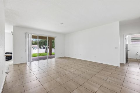 House in Ocala, Florida 4 bedrooms, 207.82 sq.m. № 2120743 - photo 4