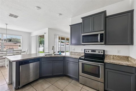 House in Ocala, Florida 4 bedrooms, 207.82 sq.m. № 2120743 - photo 13