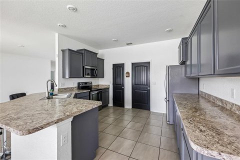 House in Ocala, Florida 4 bedrooms, 207.82 sq.m. № 2120743 - photo 12