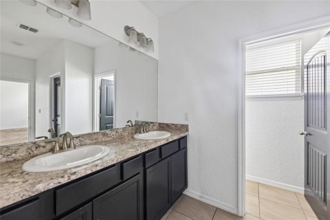 House in Ocala, Florida 4 bedrooms, 207.82 sq.m. № 2120743 - photo 19