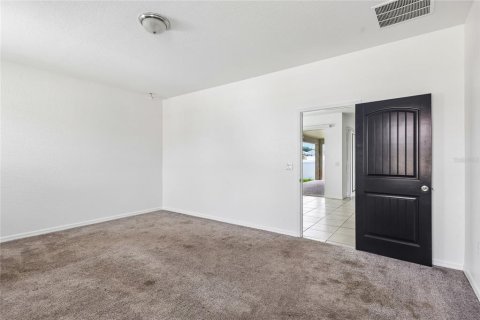 House in Ocala, Florida 4 bedrooms, 207.82 sq.m. № 2120743 - photo 17