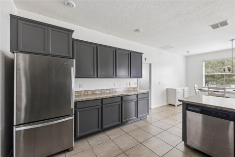 House in Ocala, Florida 4 bedrooms, 207.82 sq.m. № 2120743 - photo 14