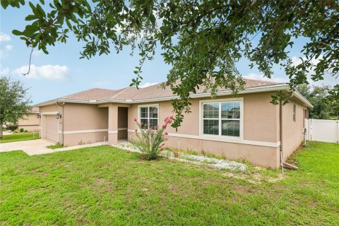 House in Ocala, Florida 4 bedrooms, 207.82 sq.m. № 2120743 - photo 2