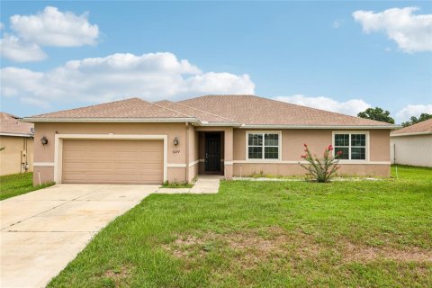 Villa ou maison à Ocala, Floride 4 chambres, 207.82 m2 № 2120743