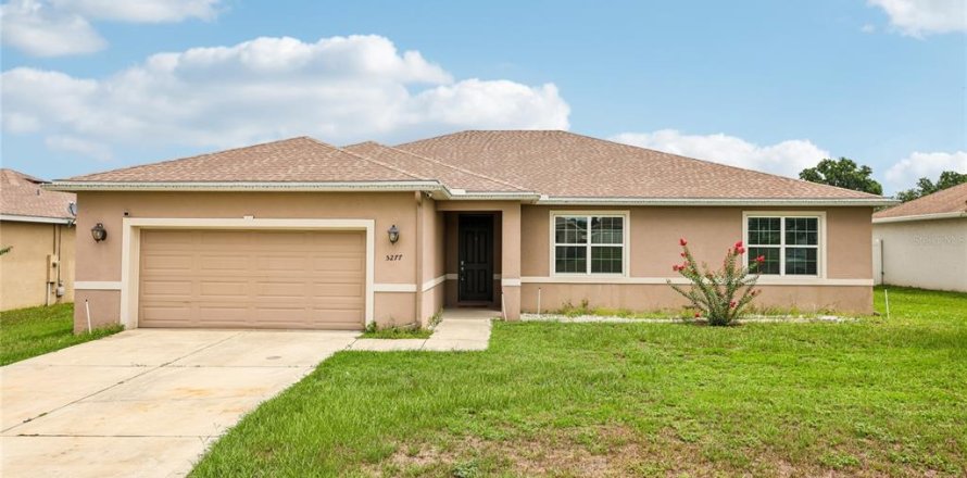 House in Ocala, Florida 4 bedrooms, 207.82 sq.m. № 2120743