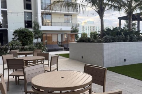 Casa en alquiler en Hollywood, Florida, 1 dormitorio № 2040343 - foto 16