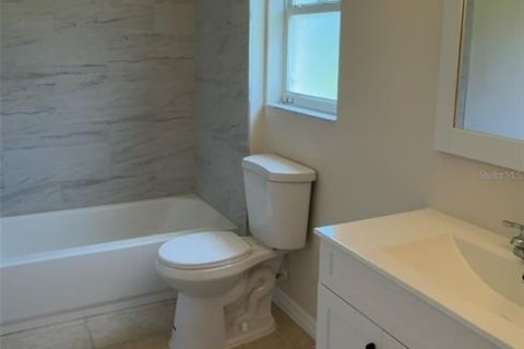 Снять в аренду виллу или дом в Киссимми, Флорида 9 комнат, 162.02м2, № 1869049 - фото 4