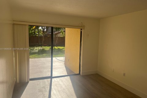 Снять в аренду виллу или дом в Майами, Флорида 3 спальни, 201.41м2, № 2030149 - фото 15