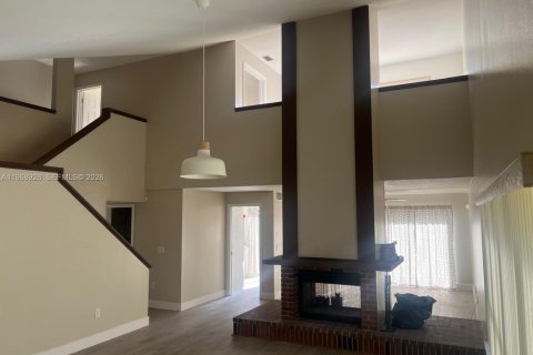 Снять в аренду виллу или дом в Майами, Флорида 3 спальни, 201.41м2, № 2030149 - фото 3