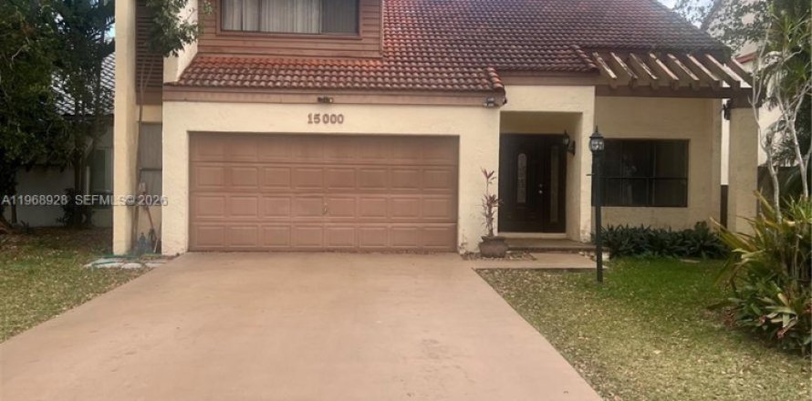 Дом в Майами, Флорида 3 спальни, 201.41м2 № 2030149