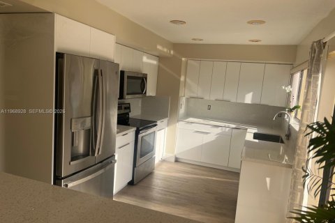 Снять в аренду виллу или дом в Майами, Флорида 3 спальни, 201.41м2, № 2030149 - фото 6