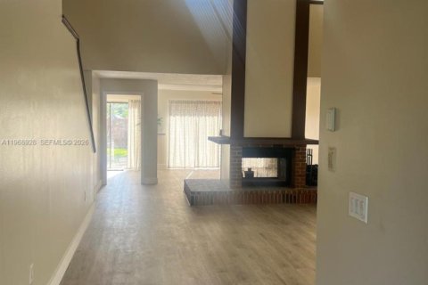 Снять в аренду виллу или дом в Майами, Флорида 3 спальни, 201.41м2, № 2030149 - фото 4