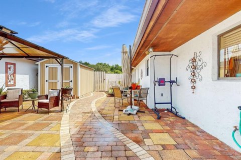 Casa en venta en Haines City, Florida, 2 dormitorios, 168.06 m2 № 2226667 - foto 4