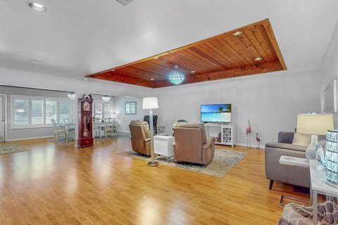Casa en venta en Haines City, Florida, 2 dormitorios, 168.06 m2 № 2226667 - foto 9