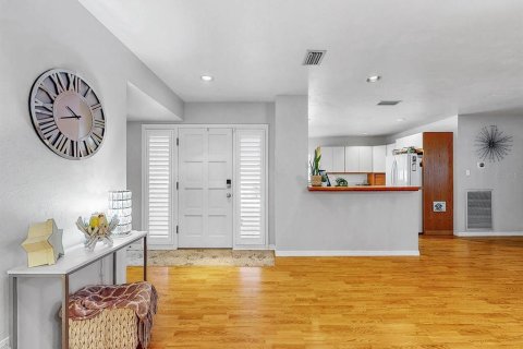 Casa en venta en Haines City, Florida, 2 dormitorios, 168.06 m2 № 2226667 - foto 7