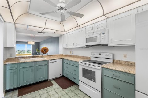Condominio en venta en Winter Haven, Florida, 2 dormitorios, 125.14 m2 № 2217675 - foto 4