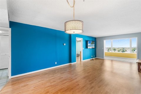 Condominio en venta en Winter Haven, Florida, 2 dormitorios, 125.14 m2 № 2217675 - foto 10