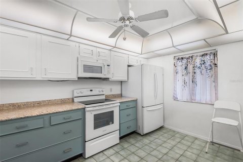 Condominio en venta en Winter Haven, Florida, 2 dormitorios, 125.14 m2 № 2217675 - foto 5