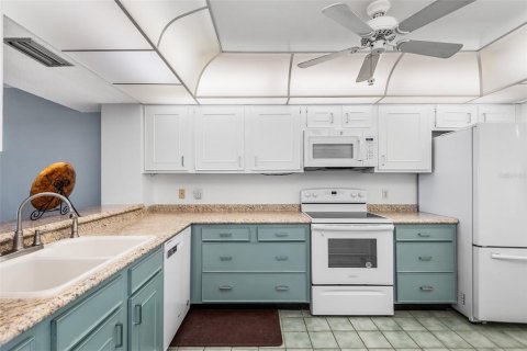 Condominio en venta en Winter Haven, Florida, 2 dormitorios, 125.14 m2 № 2217675 - foto 6