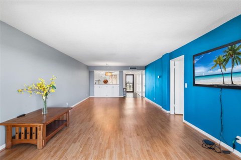 Condominio en venta en Winter Haven, Florida, 2 dormitorios, 125.14 m2 № 2217675 - foto 8