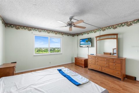 Condominio en venta en Winter Haven, Florida, 2 dormitorios, 125.14 m2 № 2217675 - foto 22