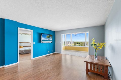 Condominio en venta en Winter Haven, Florida, 2 dormitorios, 125.14 m2 № 2217675 - foto 13