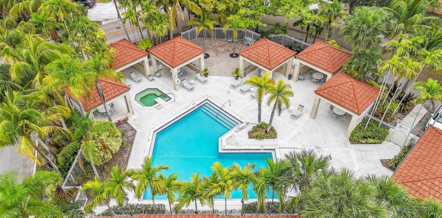 Casa en Plantation, Florida 3 dormitorios, 139.73 m2 № 1139263