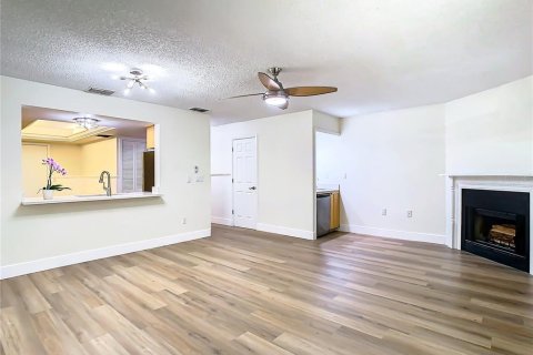 Adosado en venta en Tampa, Florida, 2 dormitorios, 135.64 m2 № 1849949 - foto 8