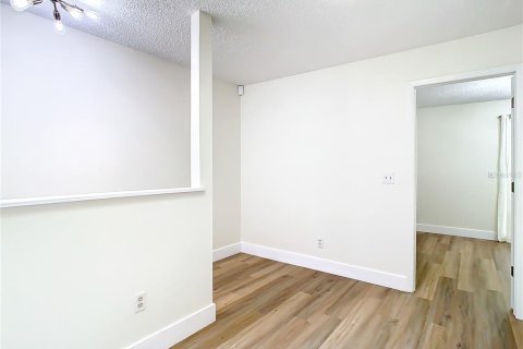 Adosado en venta en Tampa, Florida, 2 dormitorios, 135.64 m2 № 1849949 - foto 10