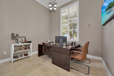 House in Miami, Florida 4 bedrooms, 204.66 sq.m. № 1965304 - photo 21