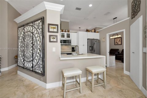 House in Miami, Florida 4 bedrooms, 204.66 sq.m. № 1965304 - photo 27