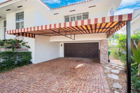 House in Miami, Florida 4 bedrooms, 204.66 sq.m. № 1965304 - photo 4