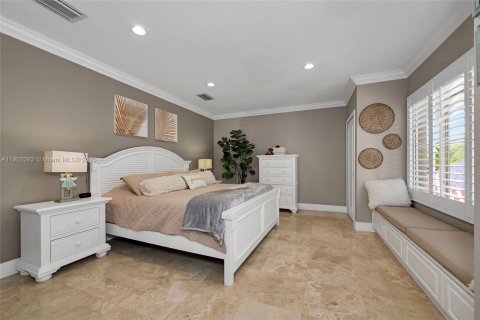 House in Miami, Florida 4 bedrooms, 204.66 sq.m. № 1965304 - photo 30