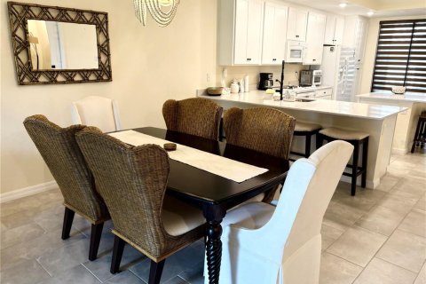 Condo in Bradenton, Florida, 2 bedrooms  № 1777520 - photo 13