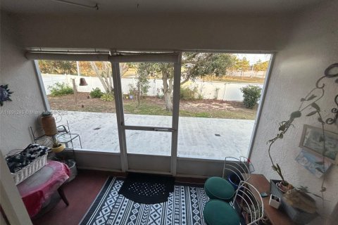 House in Davenport, Florida 3 bedrooms, 191.1 sq.m. № 1936253 - photo 26