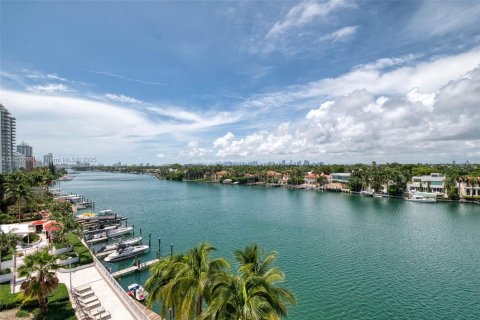 Condominio en venta en Miami Beach, Florida, 3 dormitorios, 186.73 m2 № 1351582 - foto 26